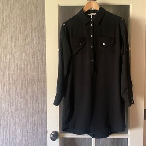 🚺 BCBG Generation Long lined Blouse, Black Size S, buttons down the neck